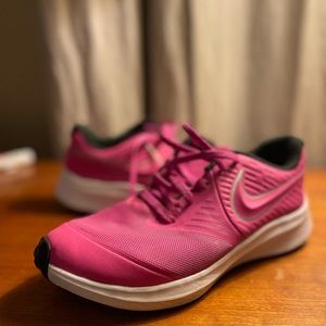 Girls Pink Nike Star Runner Size 5.5